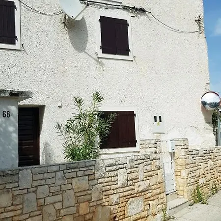 Vila House